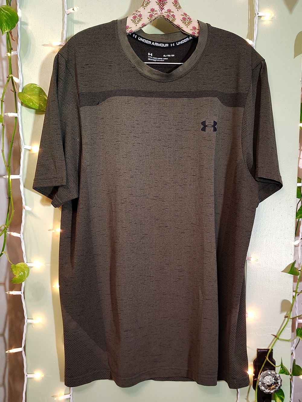 Men's Under Armour Green Black Lightweight Fitted T-shirt 👕 XL